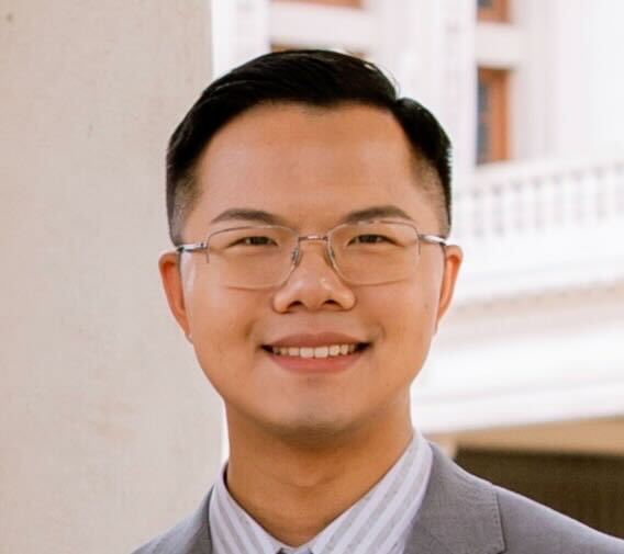 Portrait of Wenbo Chen.