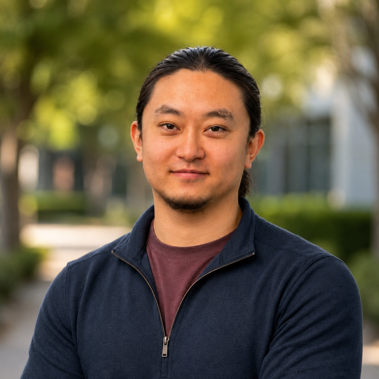 Portrait of Yimin Liu.
